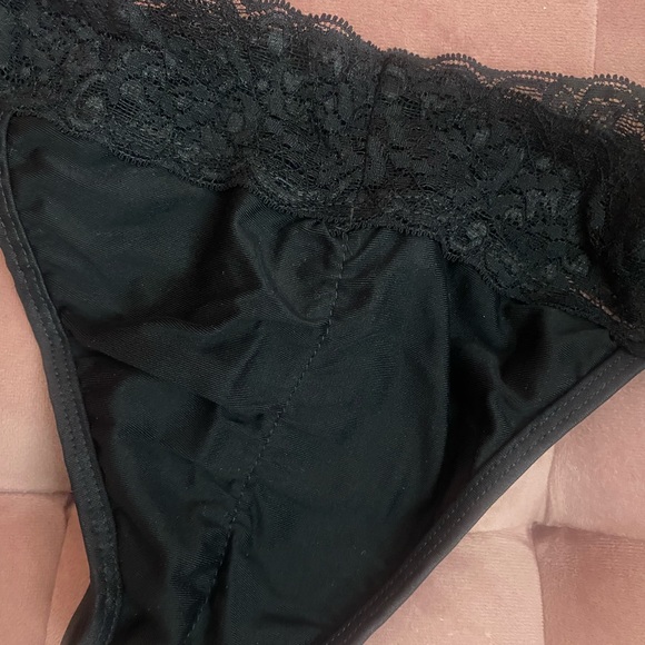 DAISY’S BEACHWEAR Lace 2 Piece Bikini Set - Picture 2 of 2